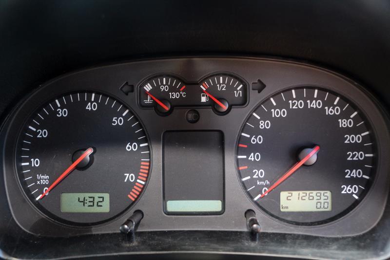 2001 VOLKSWAGEN GOLF 4th Gen GL Hatchback 5dr Auto 4sp 1.6i