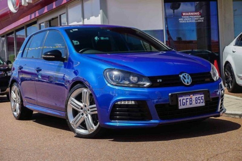2011 VOLKSWAGEN GOLF R 1K MY11