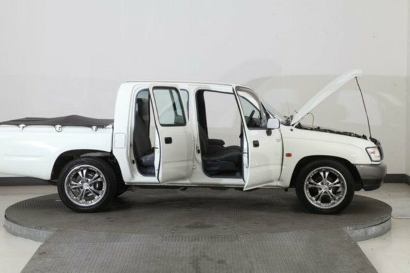 2003 TOYOTA HILUX RZN149R