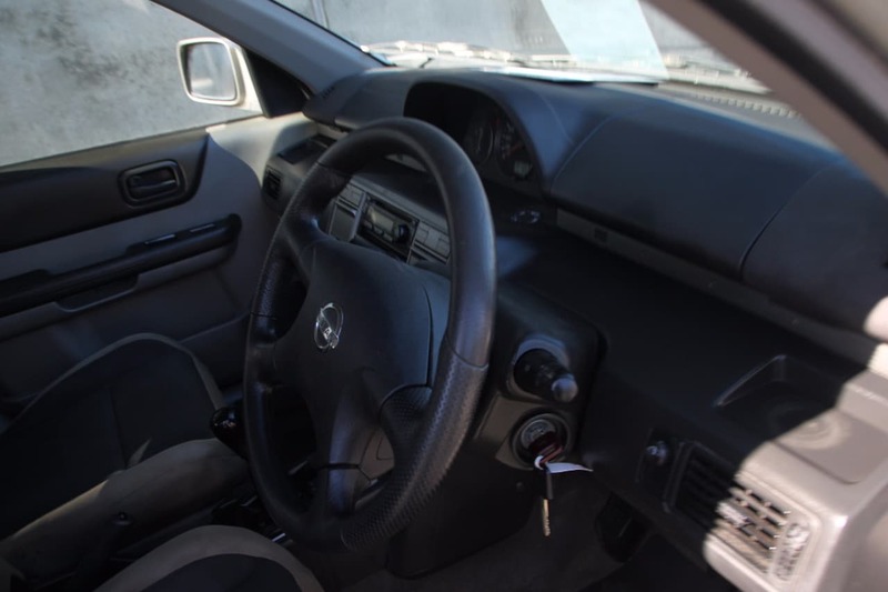 2002 NISSAN X-TRAIL ST T30