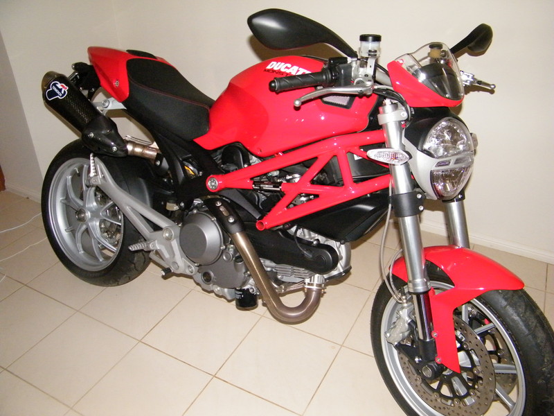 2012 DUCATI MONSTER 