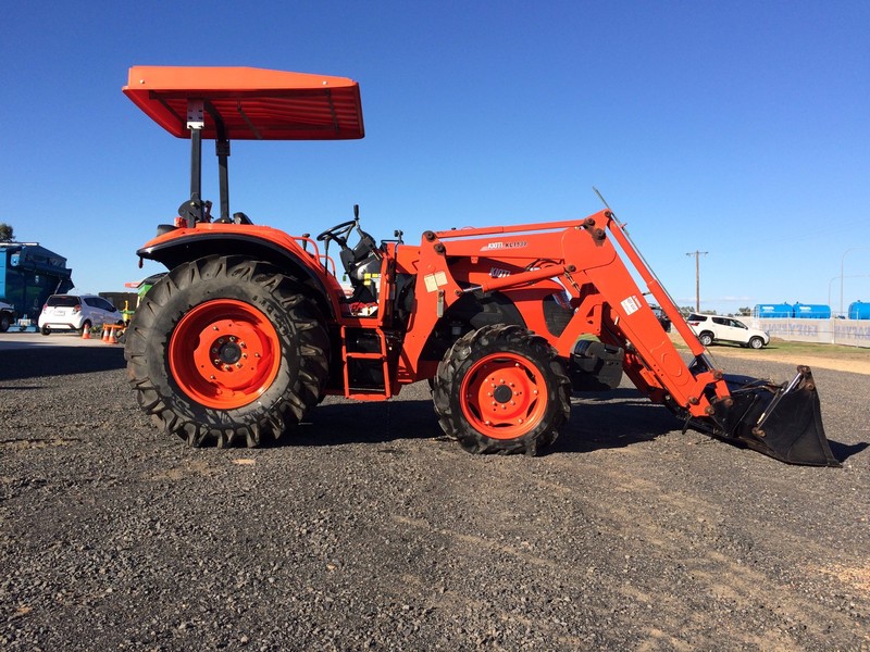 Kioti DK901 Tractor