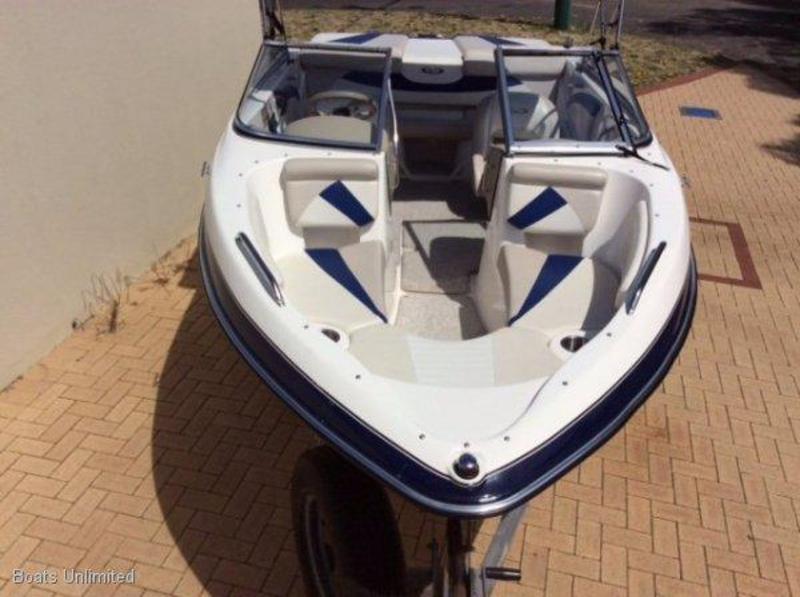 Glastron Gt 185 PLUM BOWRIDER WITH UNDER 80 HOURS OLD!!
