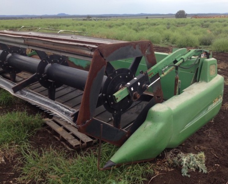 JOHN DEERE 936D Harvester Header