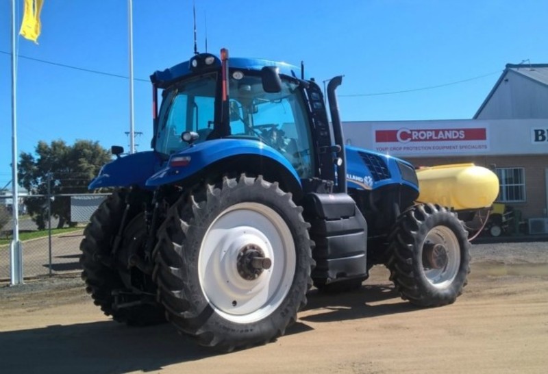 2012 NEW HOLLAND T8.390 340hp FWA Tractor T8.390 Tractor