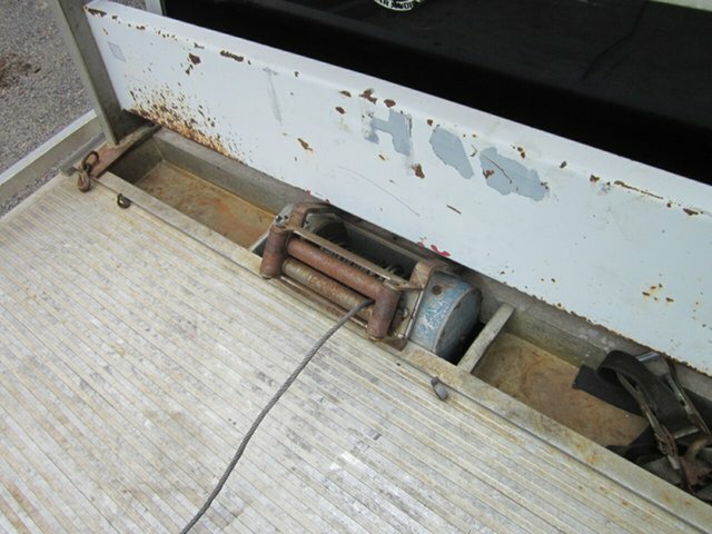 1988 FORD F450 5 SP MANUAL 2D CAB CHASSIS
