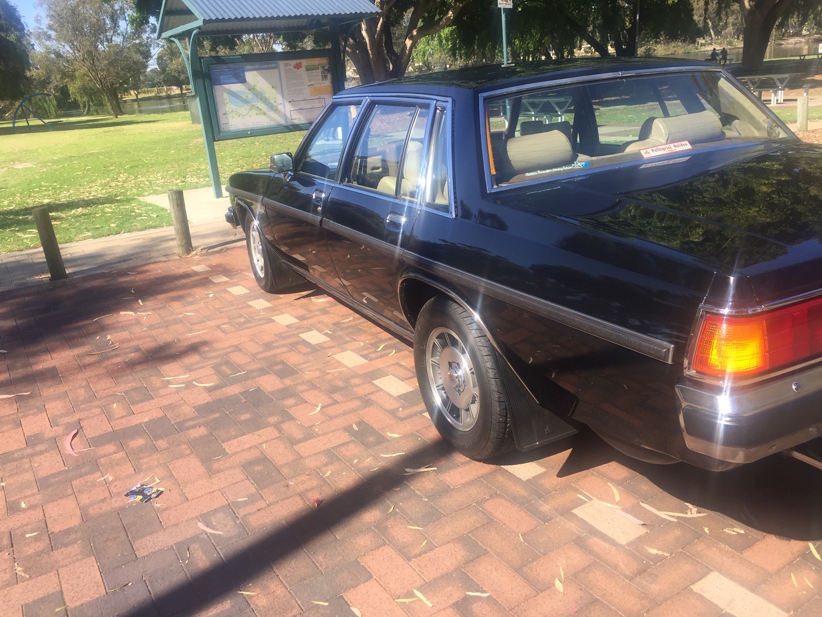 1984 HOLDEN DEALER TEAM STATESMAN CAPRICE MAGNUM WB SEDAN