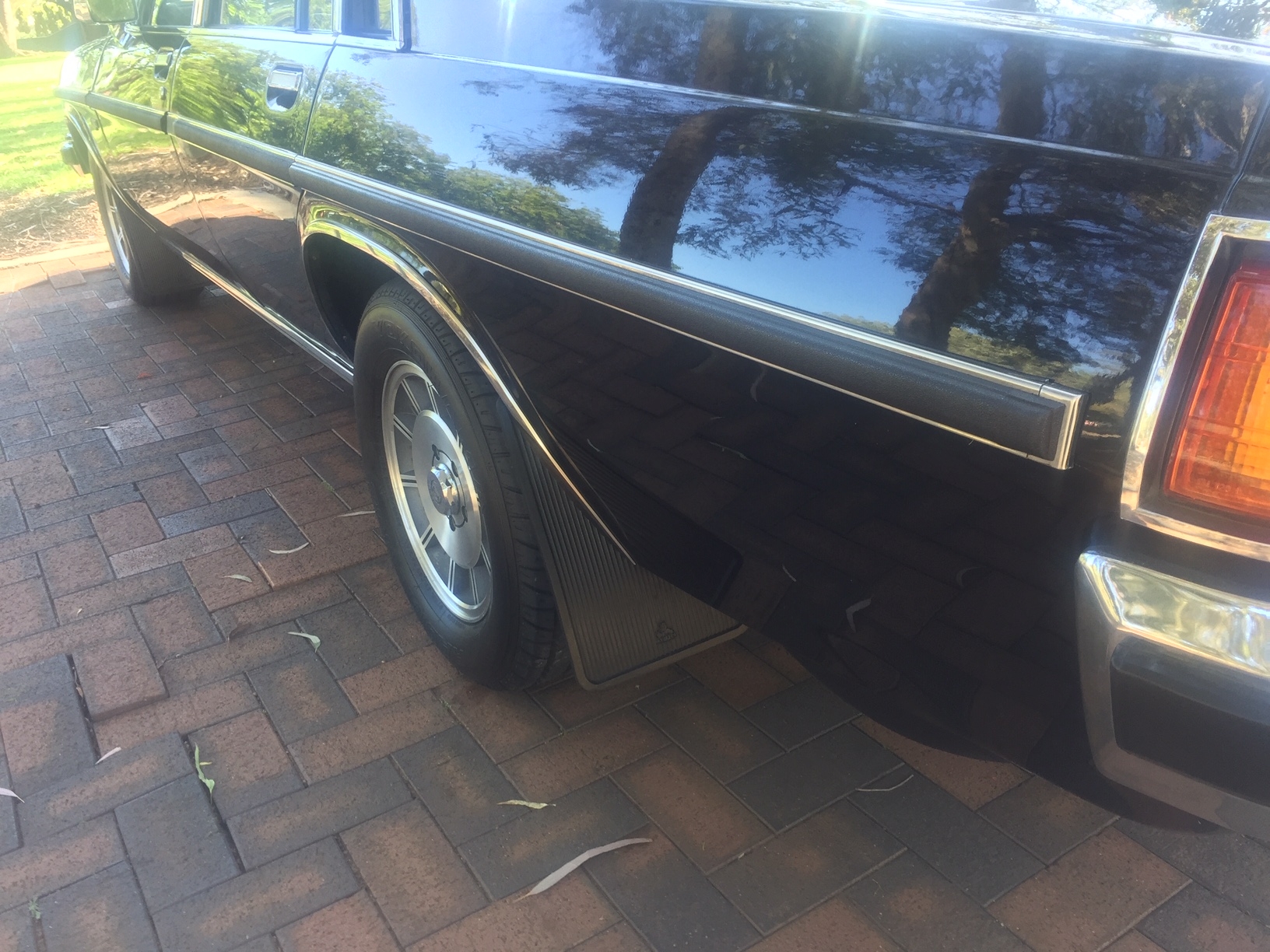1984 HOLDEN DEALER TEAM STATESMAN CAPRICE MAGNUM WB SEDAN