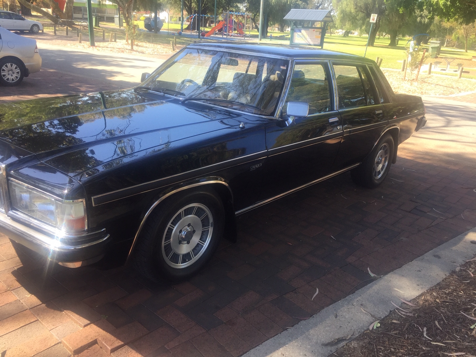 1984 HOLDEN DEALER TEAM STATESMAN CAPRICE MAGNUM WB SEDAN