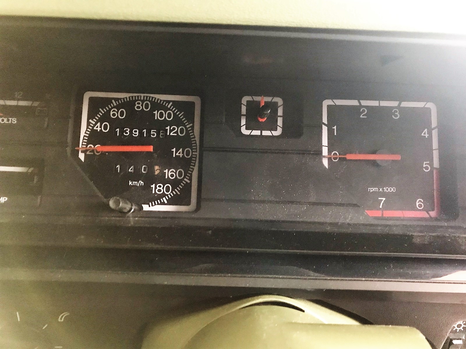 1984 HOLDEN COMMODORE VK SL SEDAN