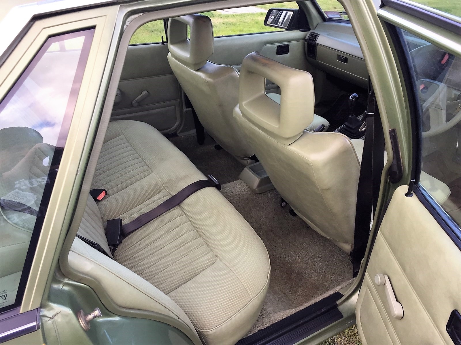 1984 HOLDEN COMMODORE VK SL SEDAN