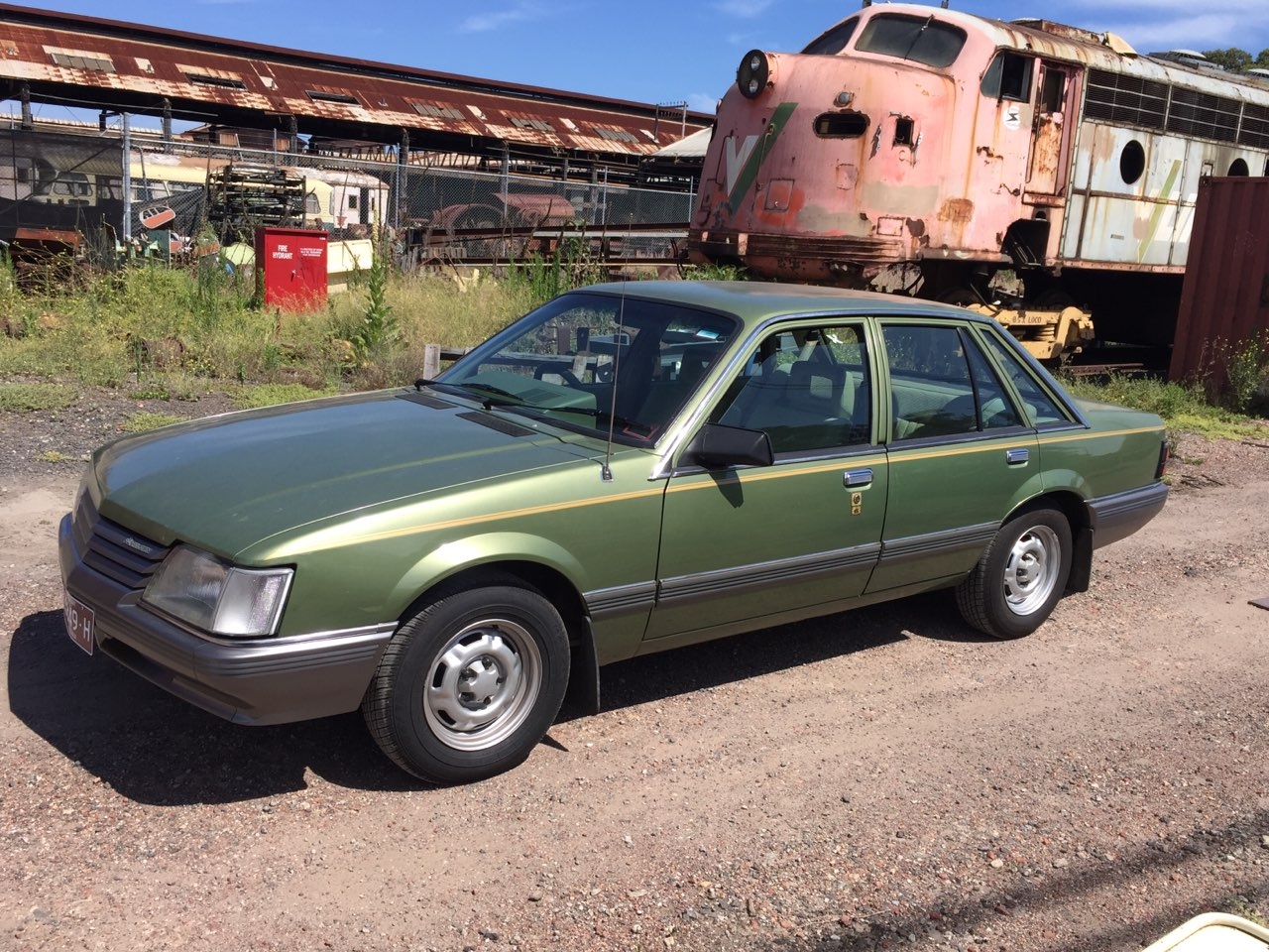 1984 HOLDEN COMMODORE VK SL SEDAN