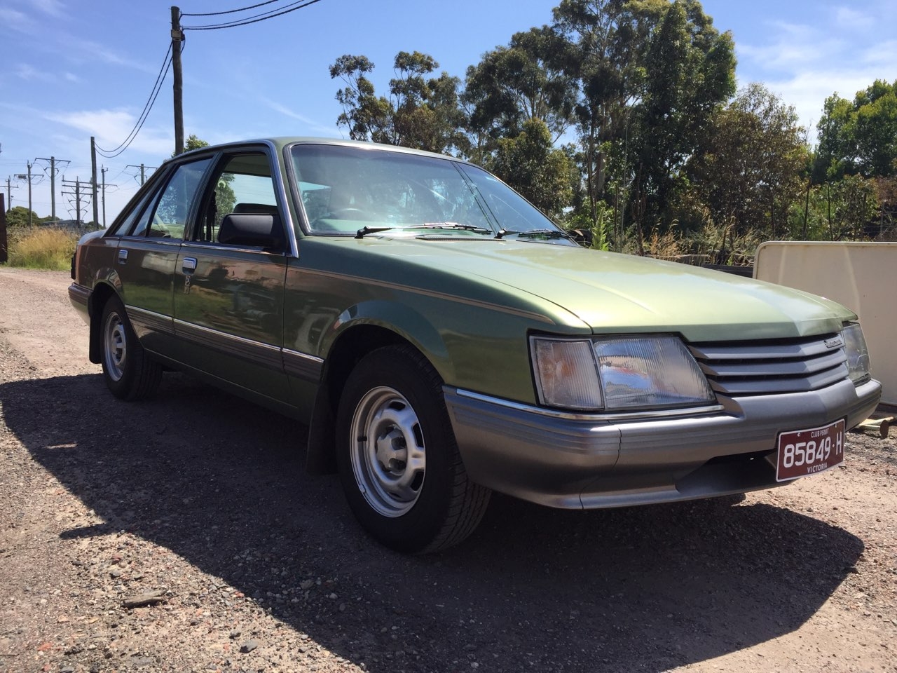 1984 HOLDEN COMMODORE VK SL SEDAN