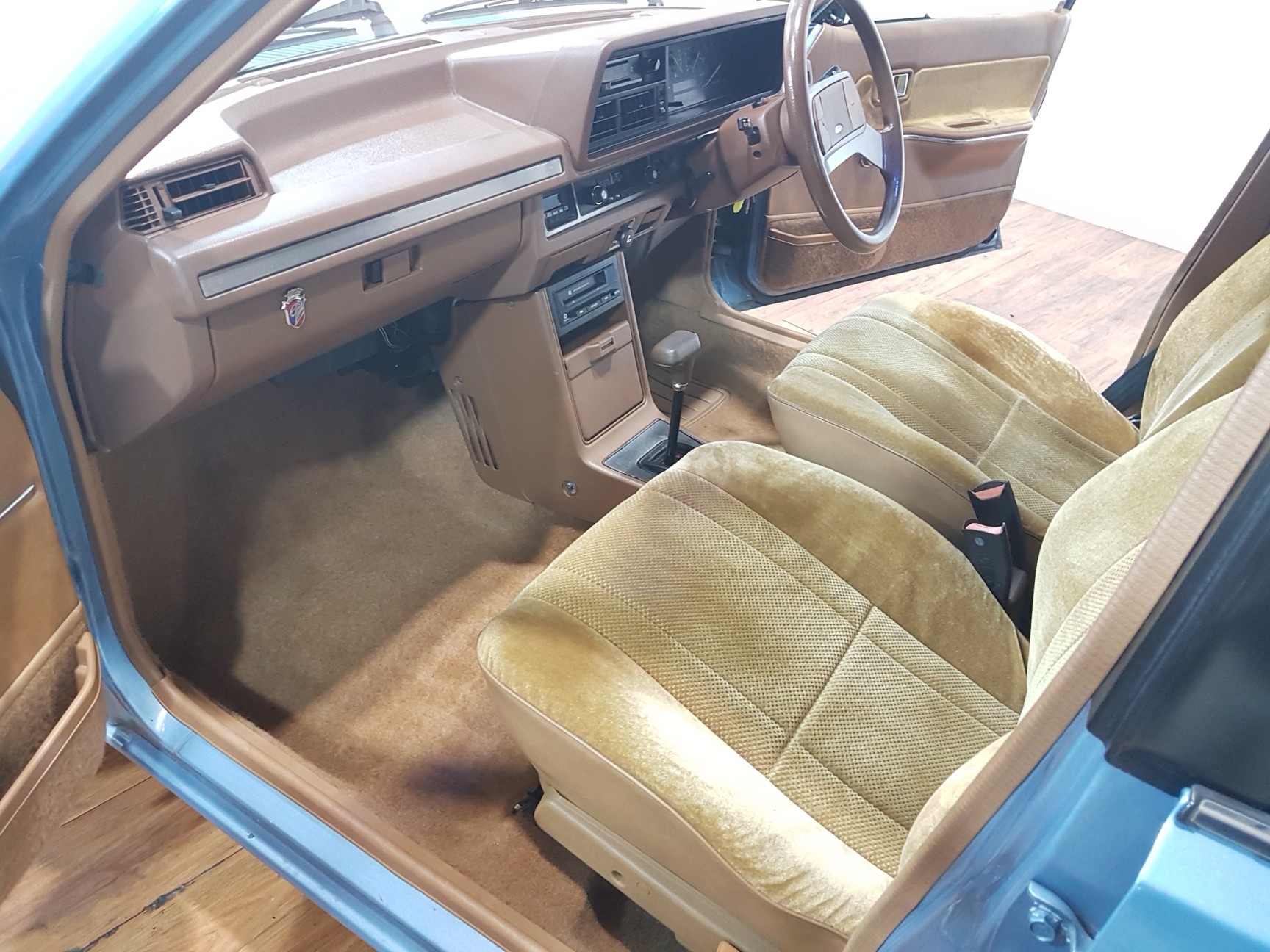 1983 FORD LASER KB GHIA 3 SPEED AUTO HATCHBACK