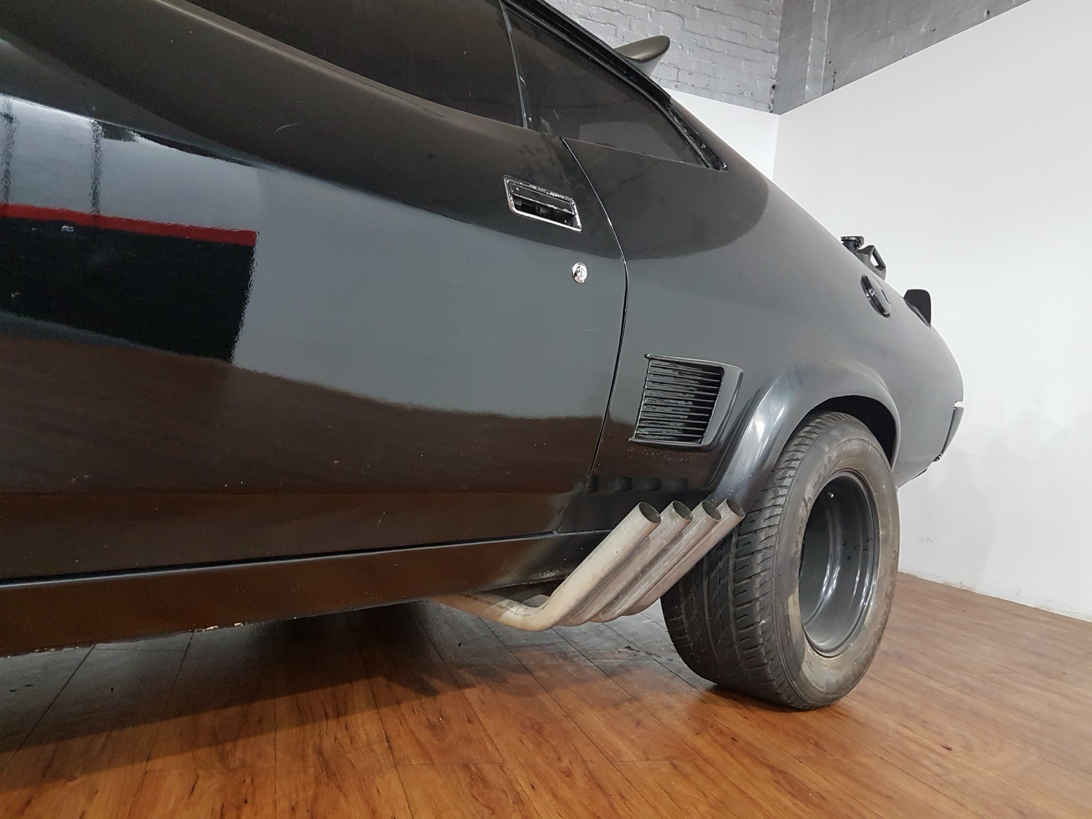 1975 FORD FALCON XB HARDTOP INTERCEPTOR 3 SPEED AUTOMATIC COUPE