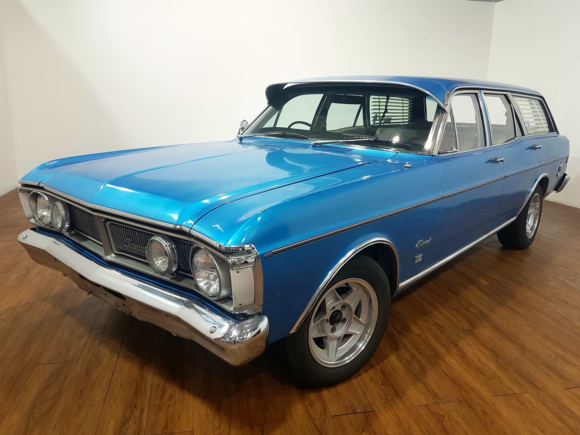 1971 FORD FAIRMONT XY 3 SPEED AUTO WAGON