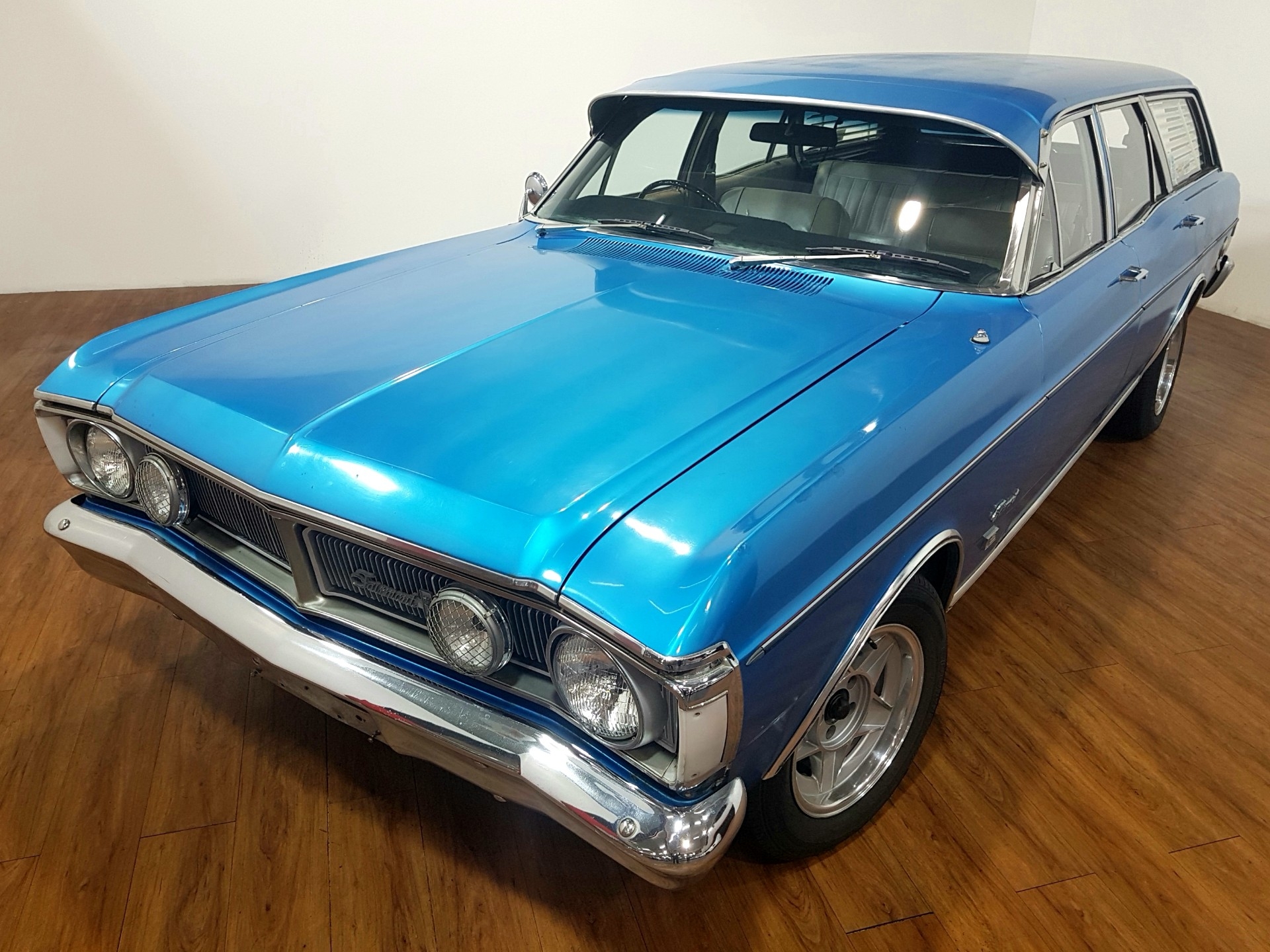 1971 FORD FAIRMONT XY 3 SPEED AUTO WAGON