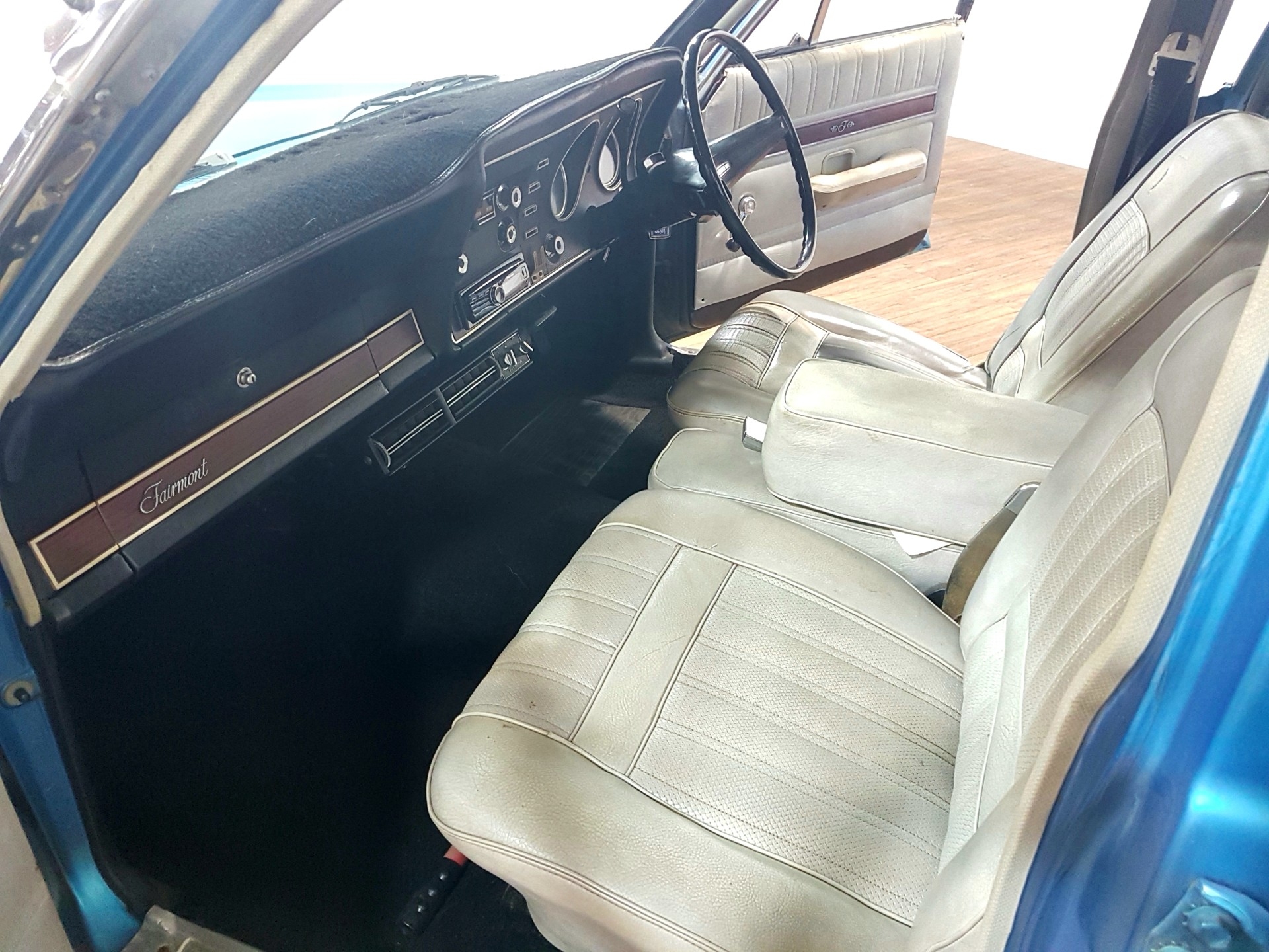 1971 FORD FAIRMONT XY 3 SPEED AUTO WAGON