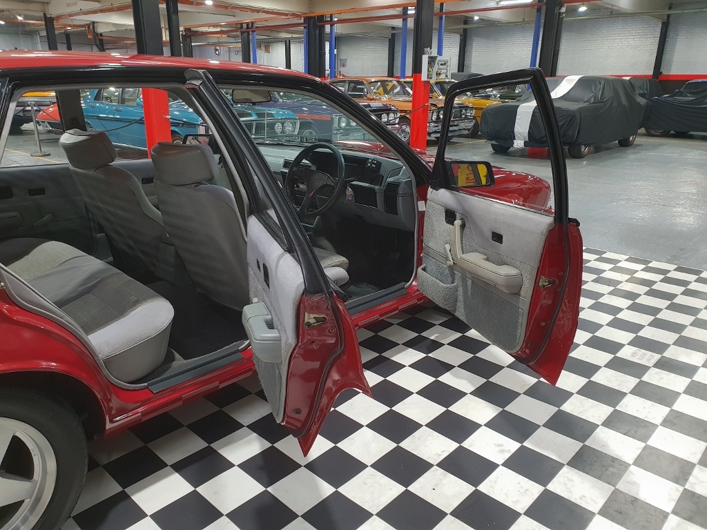 1986 HDT HOLDEN COMMODORE VL SS GROUP A 5 SPEED MANUAL SEDAN