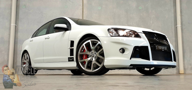 2009 HSV W427 VE 6 SPEED MANUAL SEDAN