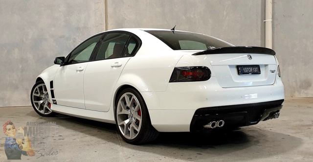2009 HSV W427 VE 6 SPEED MANUAL SEDAN