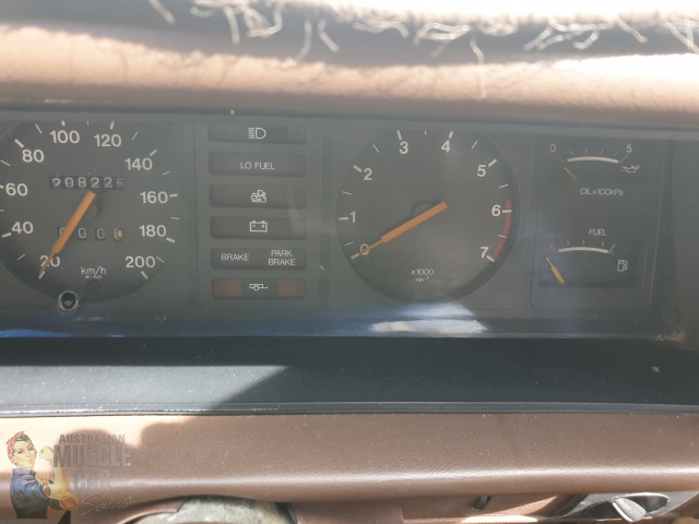1982 HOLDEN COMMODORE VH SL/E 3 SPEED AUTOMATIC SEDAN