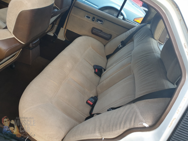 1982 HOLDEN COMMODORE VH SL/E 3 SPEED AUTOMATIC SEDAN