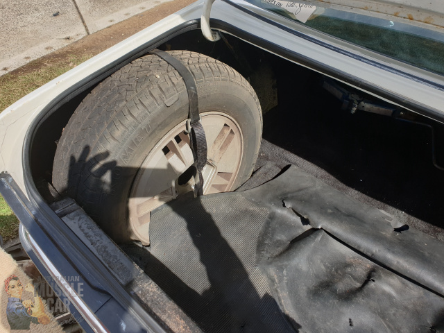 1982 HOLDEN COMMODORE VH SL/E 3 SPEED AUTOMATIC SEDAN