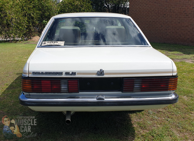 1982 HOLDEN COMMODORE VH SL/E 3 SPEED AUTOMATIC SEDAN