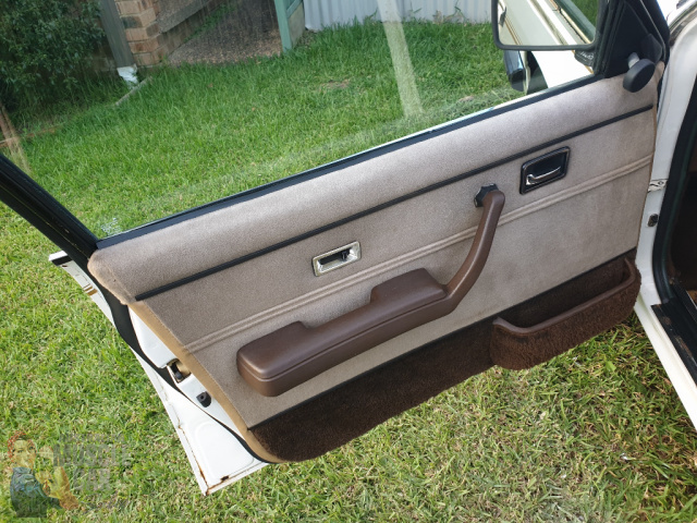 1982 HOLDEN COMMODORE VH SL/E 3 SPEED AUTOMATIC SEDAN