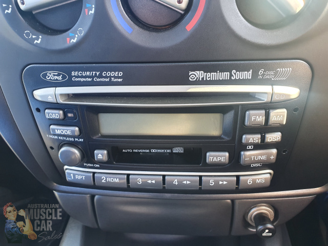 2002 TICKFORD AU TE50 4 SPEED AUTOMATIC SEDAN