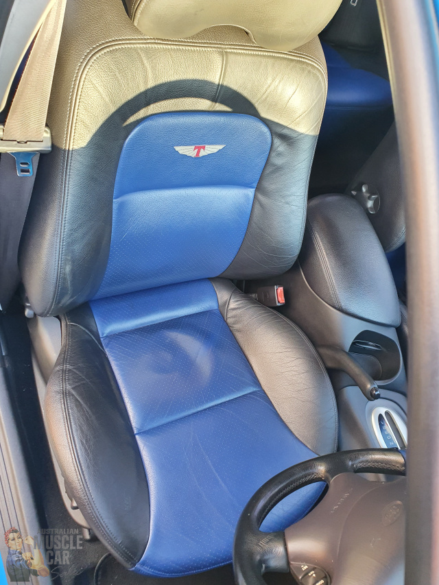 2002 TICKFORD AU TE50 4 SPEED AUTOMATIC SEDAN