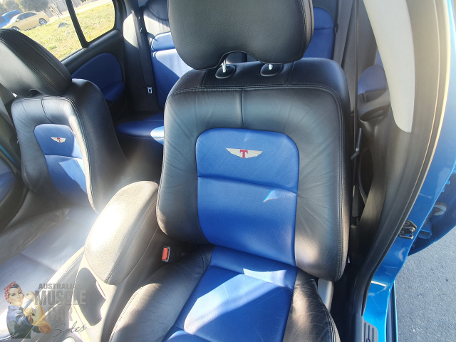 2002 TICKFORD AU TE50 4 SPEED AUTOMATIC SEDAN