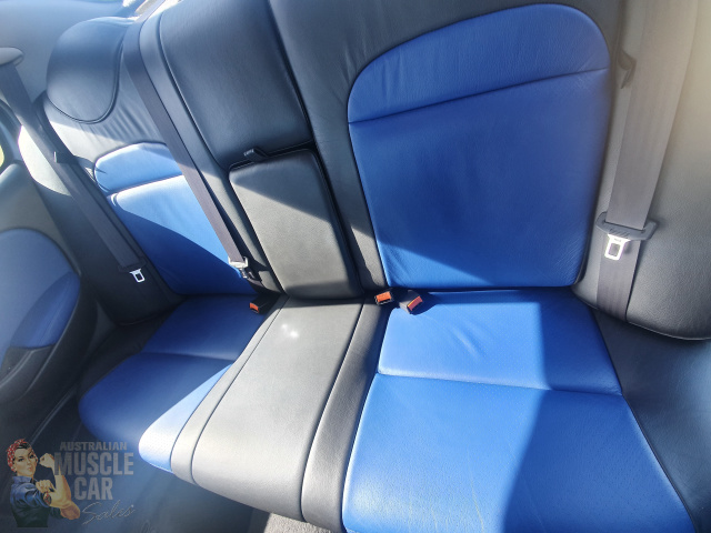 2002 TICKFORD AU TE50 4 SPEED AUTOMATIC SEDAN