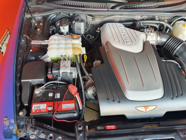 2002 TICKFORD AU TE50 4 SPEED AUTOMATIC SEDAN
