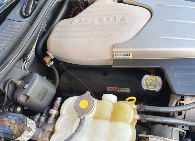 2002 TICKFORD AU TE50 4 SPEED AUTOMATIC SEDAN