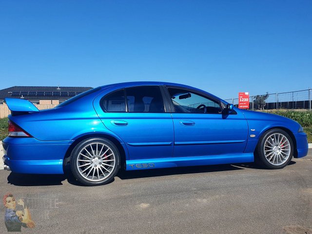 2002 TICKFORD AU TE50 4 SPEED AUTOMATIC SEDAN