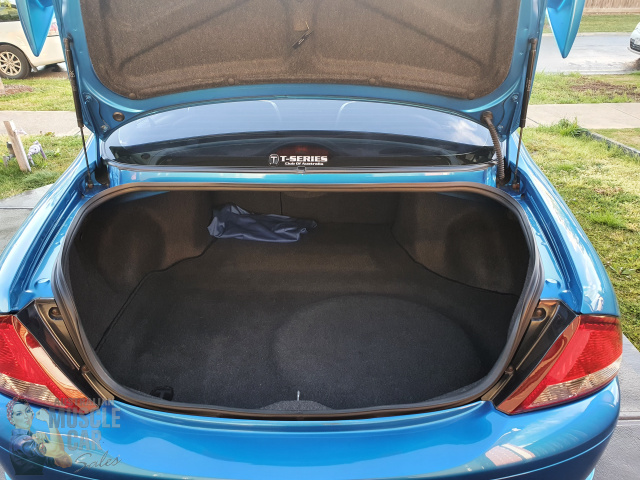 2002 TICKFORD AU TE50 4 SPEED AUTOMATIC SEDAN