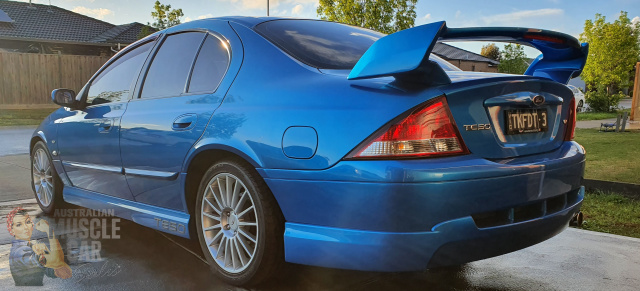 2002 TICKFORD AU TE50 4 SPEED AUTOMATIC SEDAN
