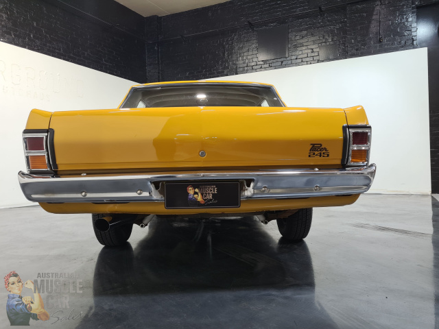 1970 CHRYSLER VALIANT VG PACER 4 SPEED MANUAL SEDAN
