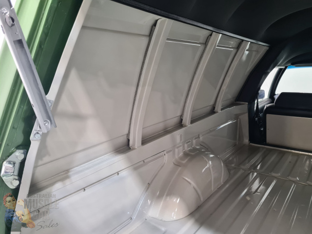 1974 HOLDEN SANDMAN HQ 4 SPEED MANUAL PANEL VAN