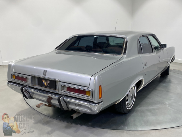 1977 FORD LTD P6 SILVER MONARCH P6 3 SPEED AUTOMATIC SEDAN