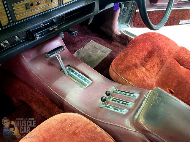 1977 FORD LTD P6 SILVER MONARCH P6 3 SPEED AUTOMATIC SEDAN