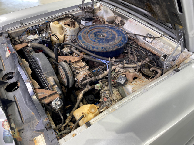 1977 FORD LTD P6 SILVER MONARCH P6 3 SPEED AUTOMATIC SEDAN