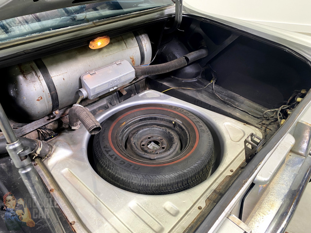 1977 FORD LTD P6 SILVER MONARCH P6 3 SPEED AUTOMATIC SEDAN