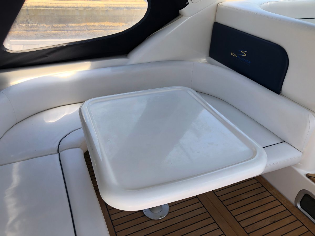 2001 SUNRUNNER 3700 CRUISER
