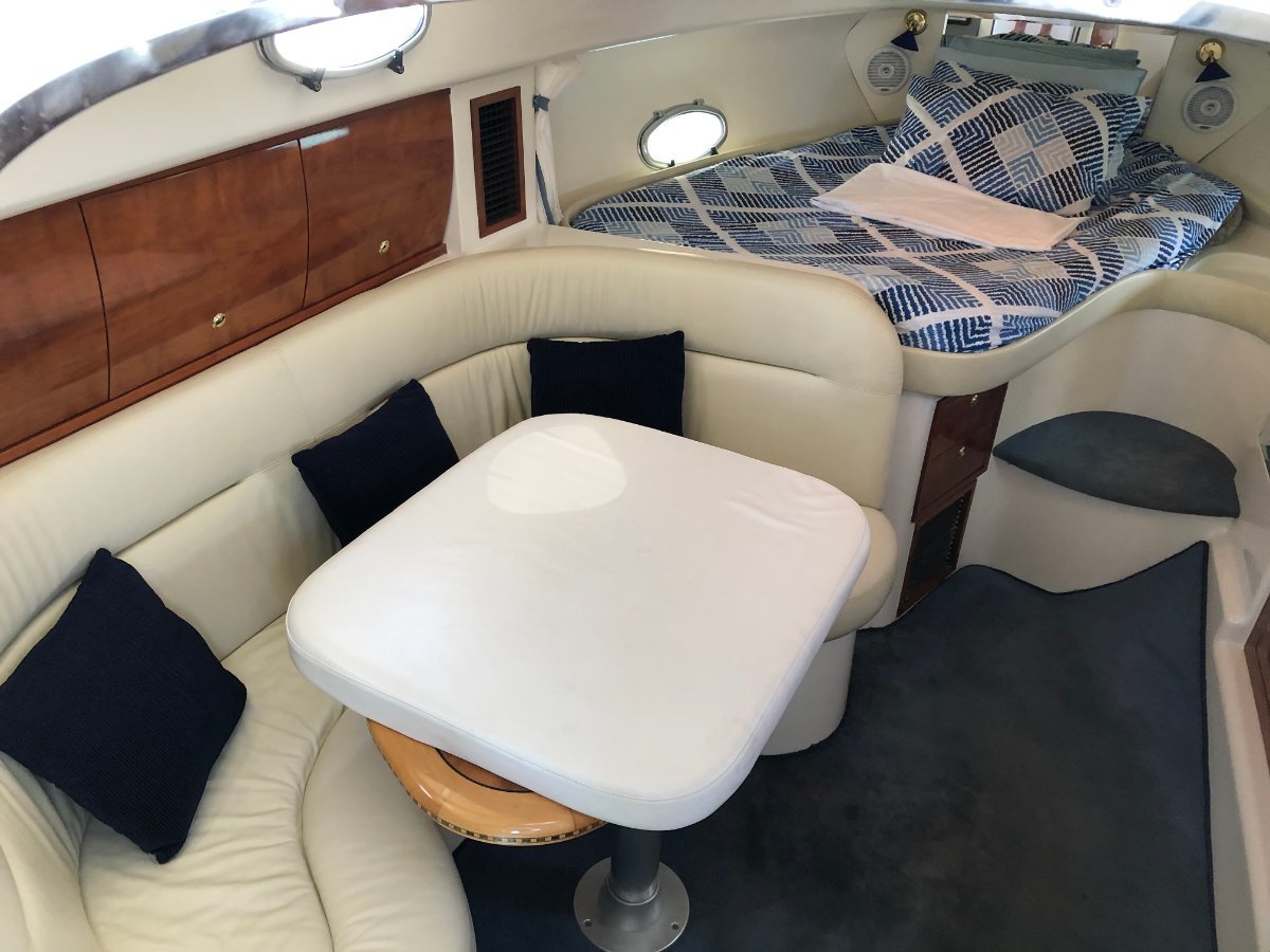 2001 SUNRUNNER 3700 CRUISER