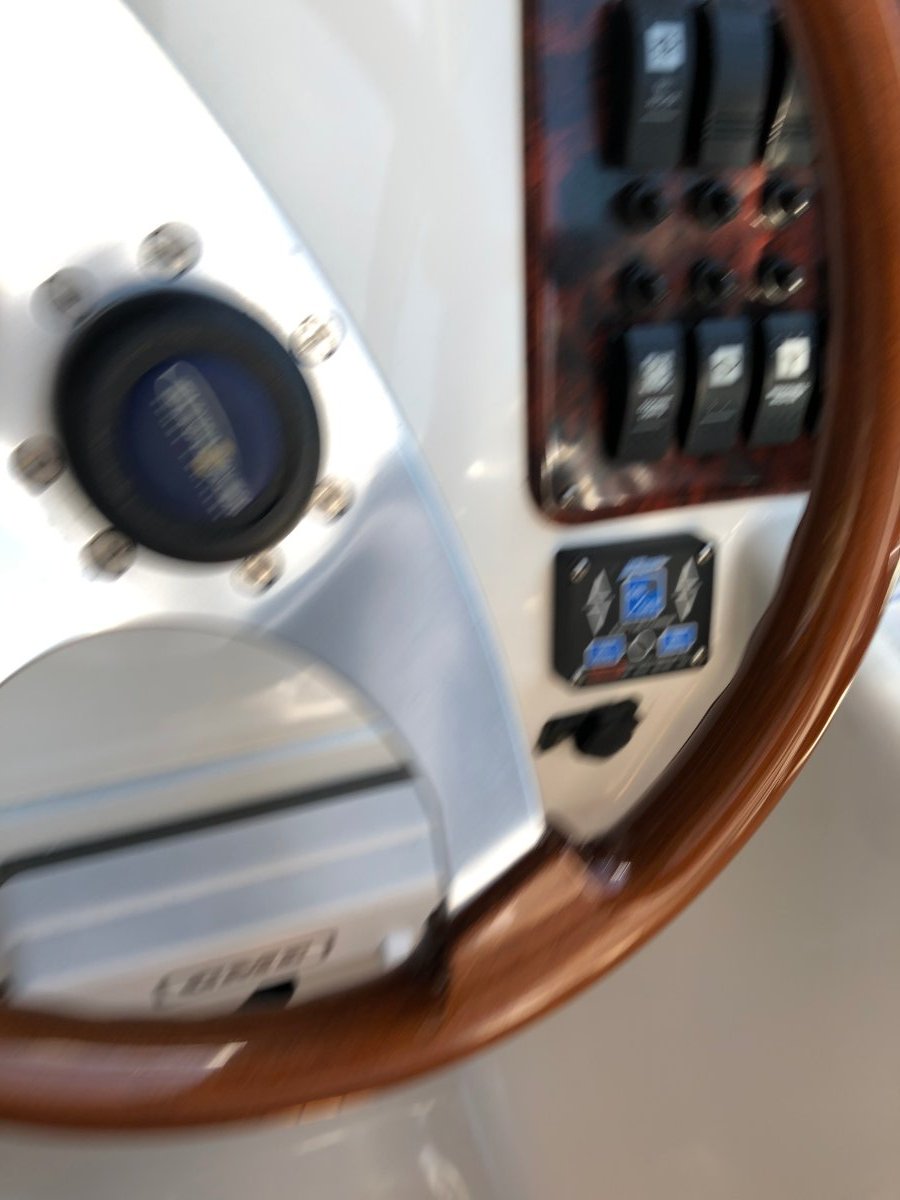 2001 SUNRUNNER 3700 CRUISER