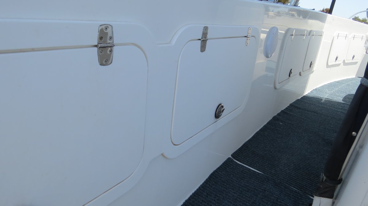 2008 FURY 282 CENTRE CONSOLE