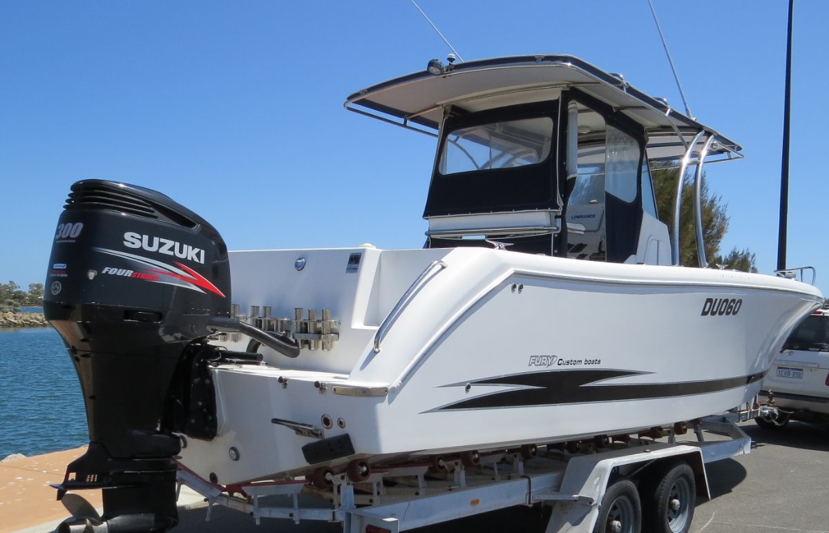 2008 FURY 282 CENTRE CONSOLE